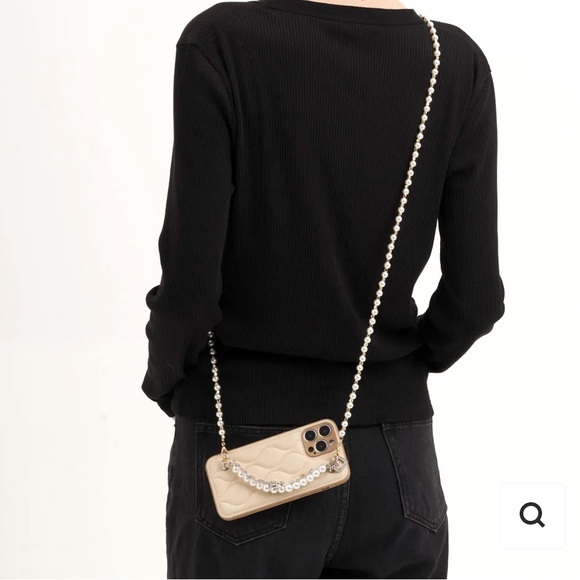 WHIMVOY Pearl Chained 16 Pro Max iPhone case w/detachable cross-body strap NIB - Picture 1 of 8